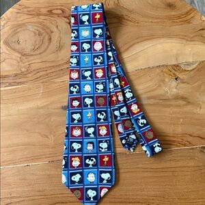 Peanuts Snoopy Charlie Brown Woodstock Lucy 100% Silk Men's Tie Made in USA